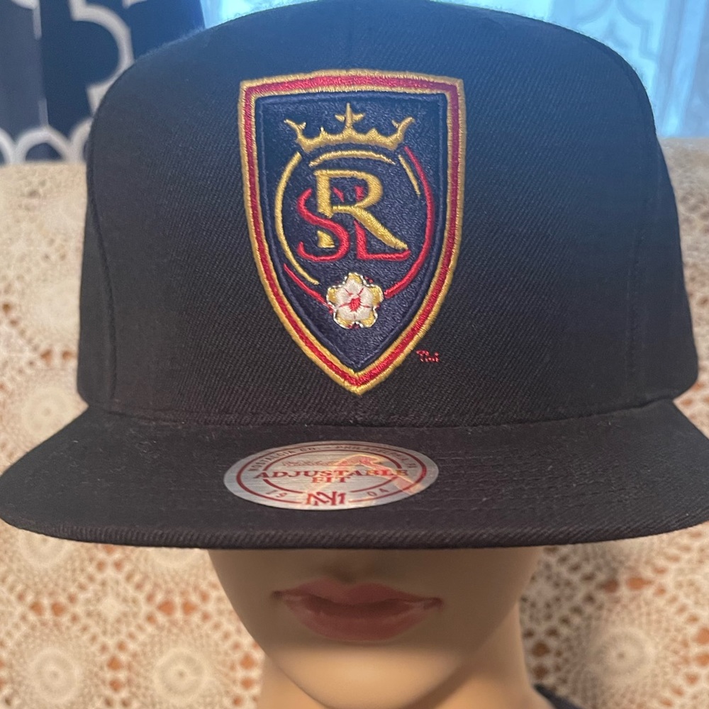 NWT Real Salt Lake Soccer Hat
OneSize
MLS